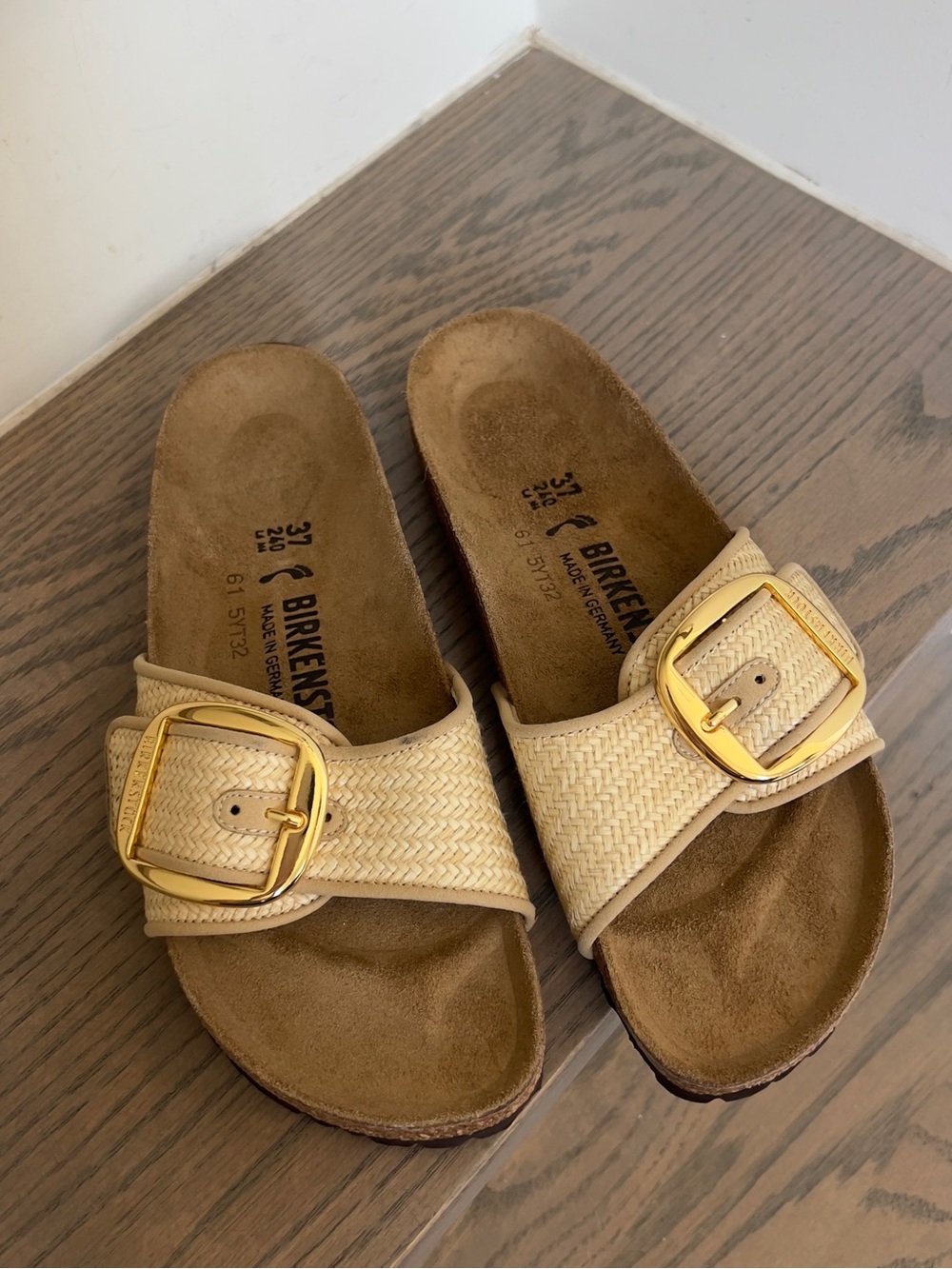 Birkenstock Madrid Big Buckle Raffia Sandals in Natural Tan NWOT - Picture 2 of 6